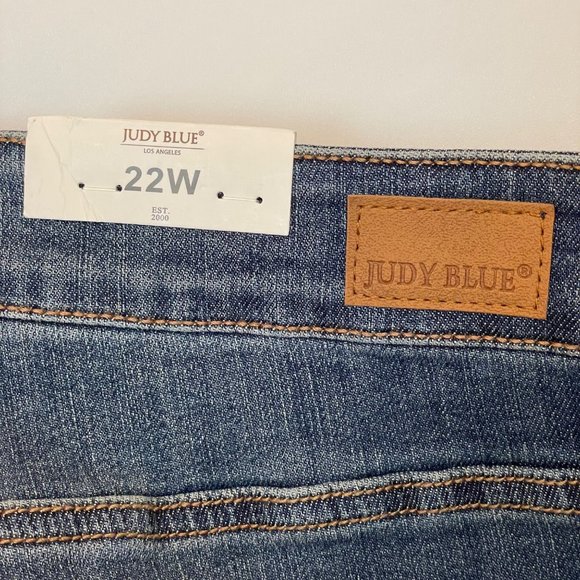 NWT Judy Blue Los Angeles Womens 22W Mid Rise Distressed Skinny Jeans JB88177 - Picture 13 of 16
